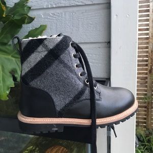 Burberry winter boot
